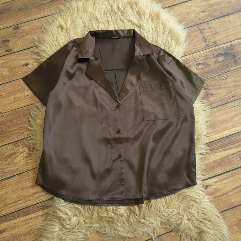 کراپ یقه انگلیسی