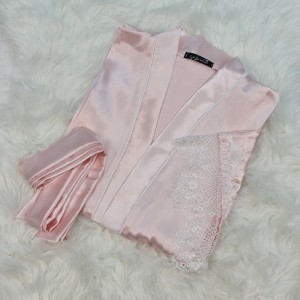 روبدوشامبر مگنولیا با تور مژه ای و مغزی