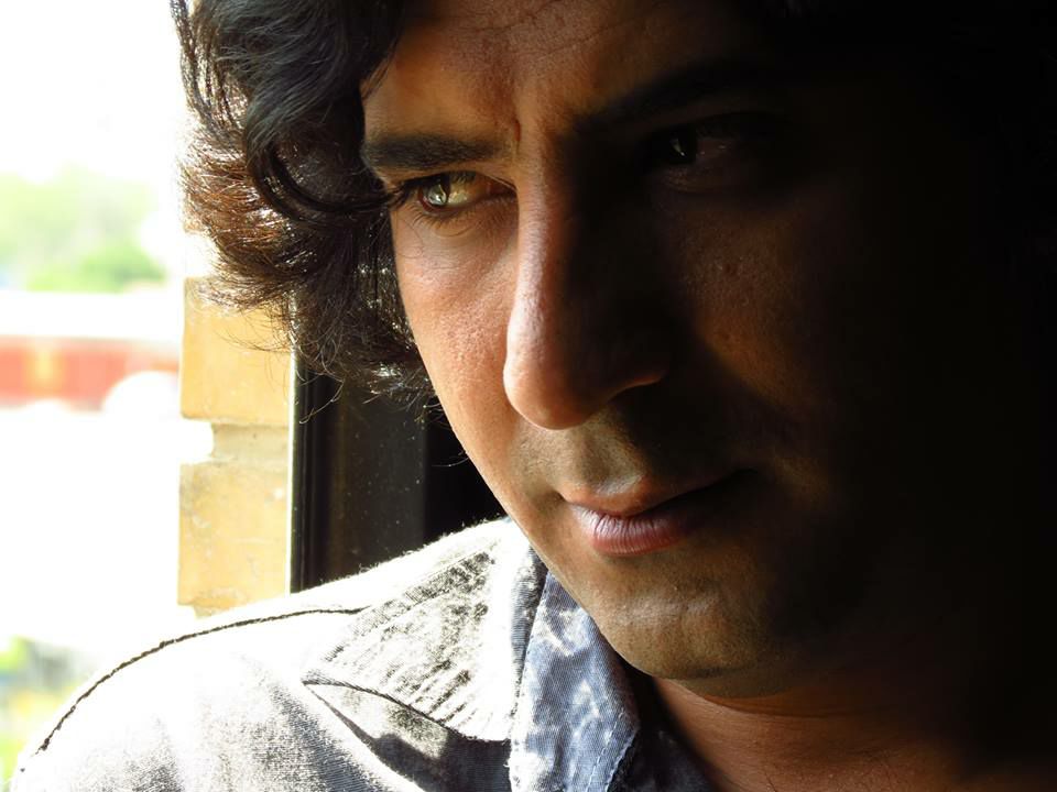 از شیراز تا جشنواره‌های جهانی: مسیر هنری علی زارع قنات‌نوی