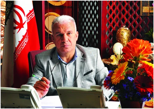 غلامرضا ایمانی؛ مردی که با یاد گرفتن و تلاش، رویای «چینی مقصود» رو ساخت