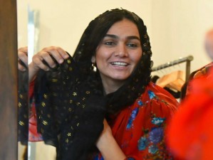مهرنوش شاه‌حسینی: زن خلاق ایرانی که لباس‌ها را زنده می‌کند