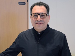 مهارت، چوب و خیال داستان زندگی خدایار فیض، طراح مبلمان ایرانی در سطح جهانی