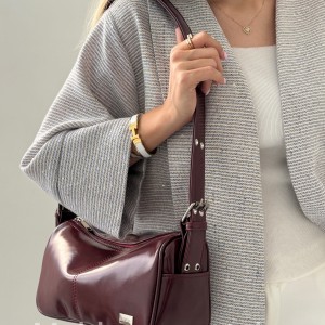 کیف دوشی زنانه مدل هانس