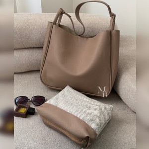 کیف دوشی زنانه مدل آدرینا