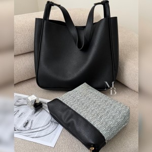 کیف دوشی زنانه مدل آدرینا