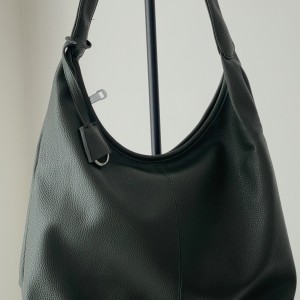 کیف دوشی زنانه مدل ماکیات