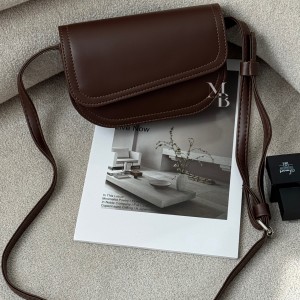 کیف دوشی زنانه مدل پاتیرا