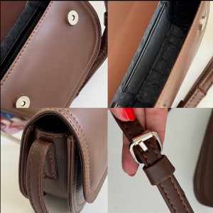 کیف دوشی زنانه مدل پاتیرا