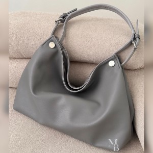 کیف دوشی زنانه مدل ملانی