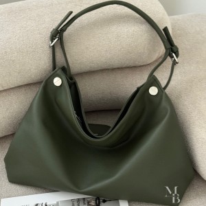 کیف دوشی زنانه مدل ملانی