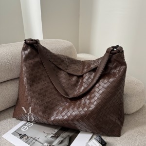 کیف دوشی زنانه مدل مروا