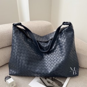 کیف دوشی زنانه مدل مروا