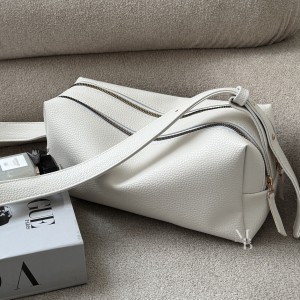 کیف دوشی زنانه مدل سیکا