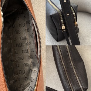 کیف دوشی زنانه مدل سیکا