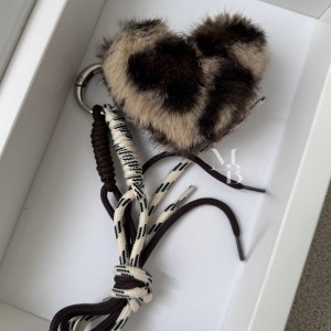 چارم بگ   مدل  قلب