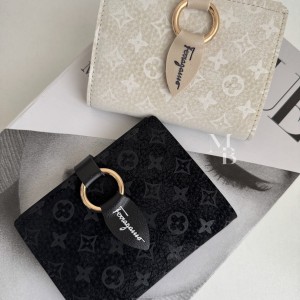 کیف پول و جاکارتی تارکا