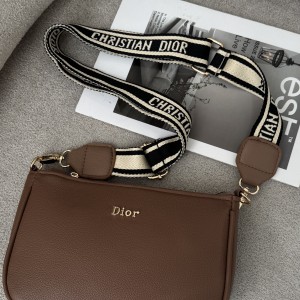 کیف  دوشی دخترانه مدل ژیکان