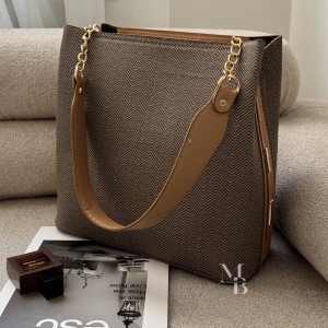 کیف دوشی زنانه مدل سوژین