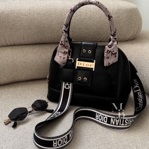 کیف  دستی و دوشی زنانه مدل شارمین