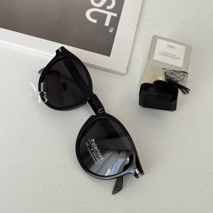 عینک آفتابی مدل  ویژن