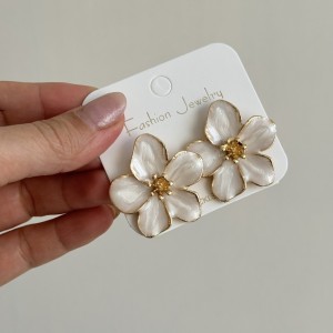 گوشواره بهار