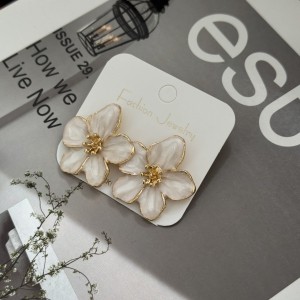 گوشواره بهار