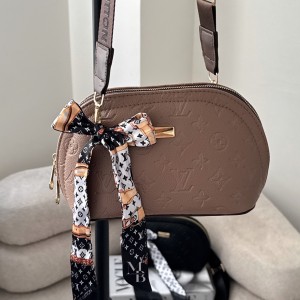 کیف  دوشی زنانه مدل  آلانیا