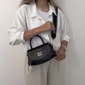 کیف دستی و دوشی زنانه مدل باوان
