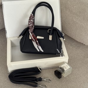 کیف  دستی و دوشی  زنانه مدل کیجا