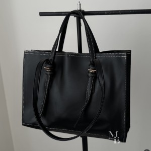 کیف  دوشی زنانه مدل جورجی