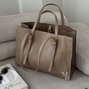کیف  دوشی زنانه مدل جورجی