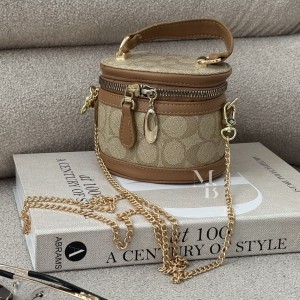 کیف  دستی و دوشی  زنانه مدل کومان
