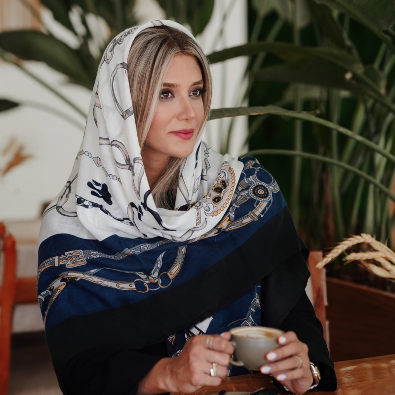 روسری سیا اسکارف