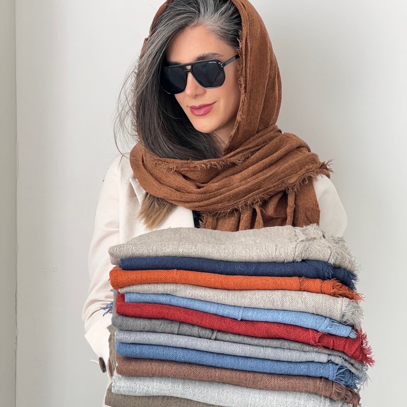 شال دور ریش کیانا