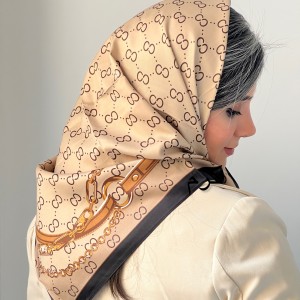 روسری توییل گوچی