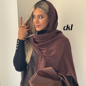 شال پاییزه مارکدار