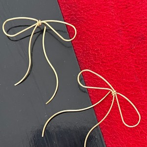 گوشواره مینیمال پاپیون