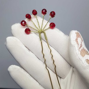 سنجاق شینیون کریستالی قرمز مدل SNJRDCT ماه فام