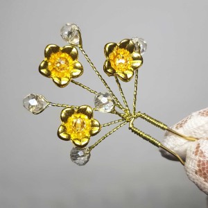 سنجاق شینیون طلایی کریستال و گل مدل SNJ1RE ماه فام