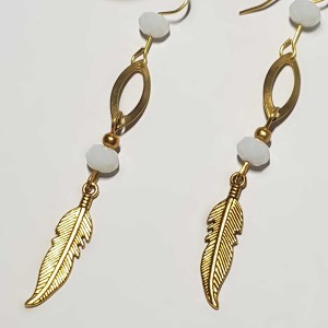 گوشواره فانتزی طرح برگ طلایی مدل FTU ماه فام