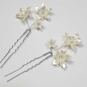 سنجاق شینیون طلایی کریستال و گل سفید (بسته 2عددی) مدل SNJ2GO ماه فام