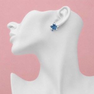 گوشواره میخی لیلیوم آبی مدل ERLILIBLU ماه فام