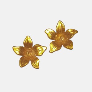 گوشواره میخی لیلیوم طلایی مدل ERLILIGLD