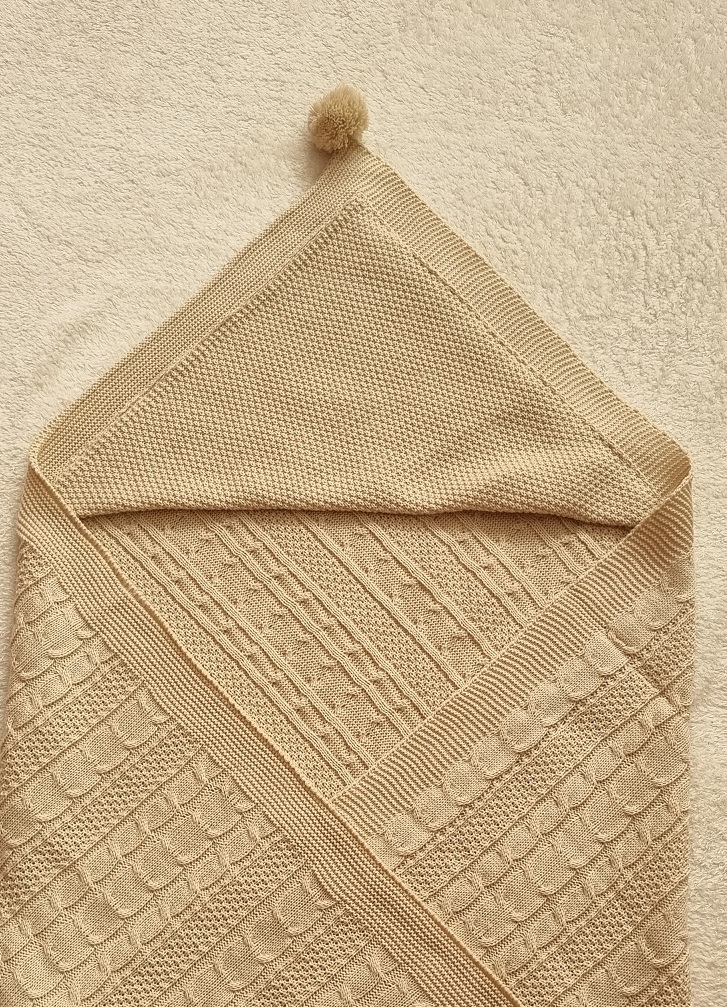 پتو نوزادی کلاهدار بدون خز کرم