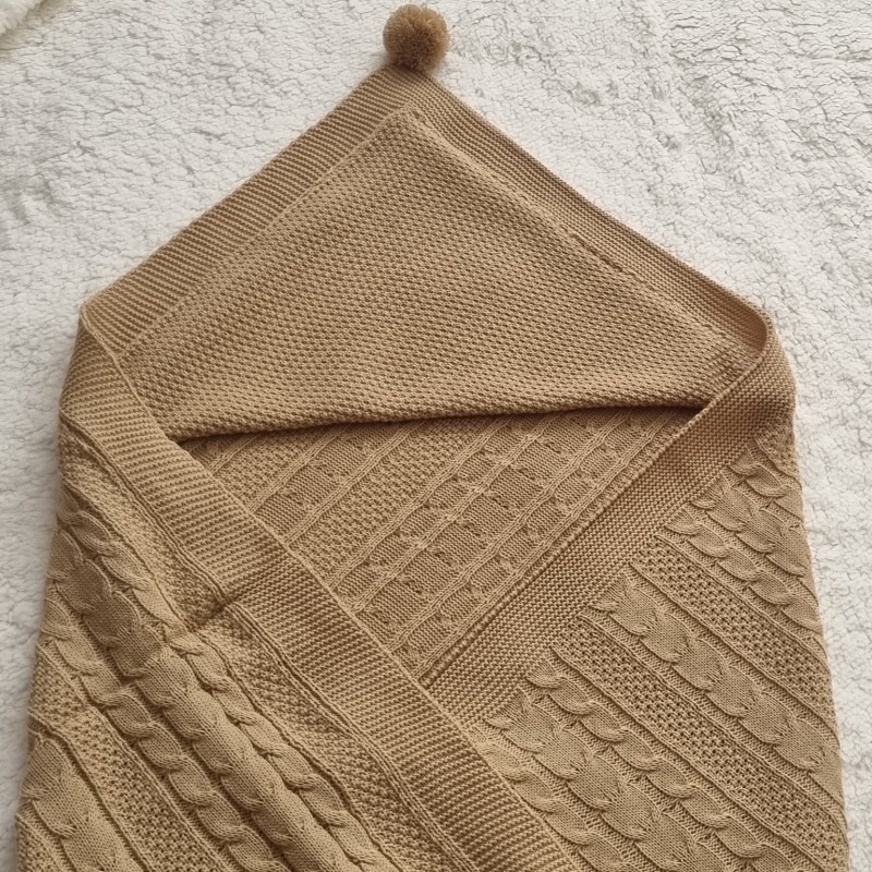 پتو نوزادی کلاهدار بدون خز نسکافه ای
