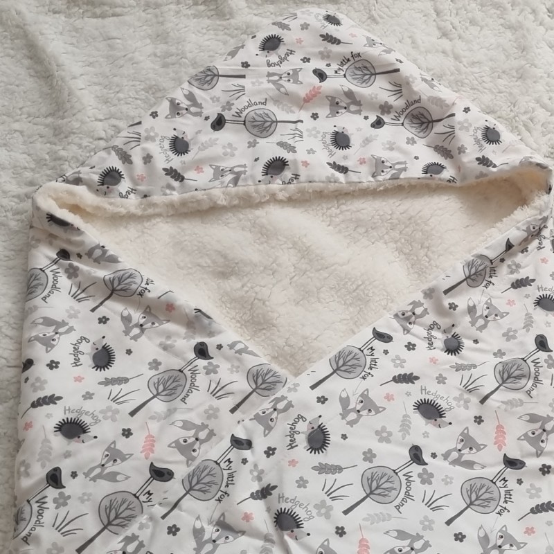 پتوی نوزادی  خزدار  کلاهدار عروسکی اسپرت