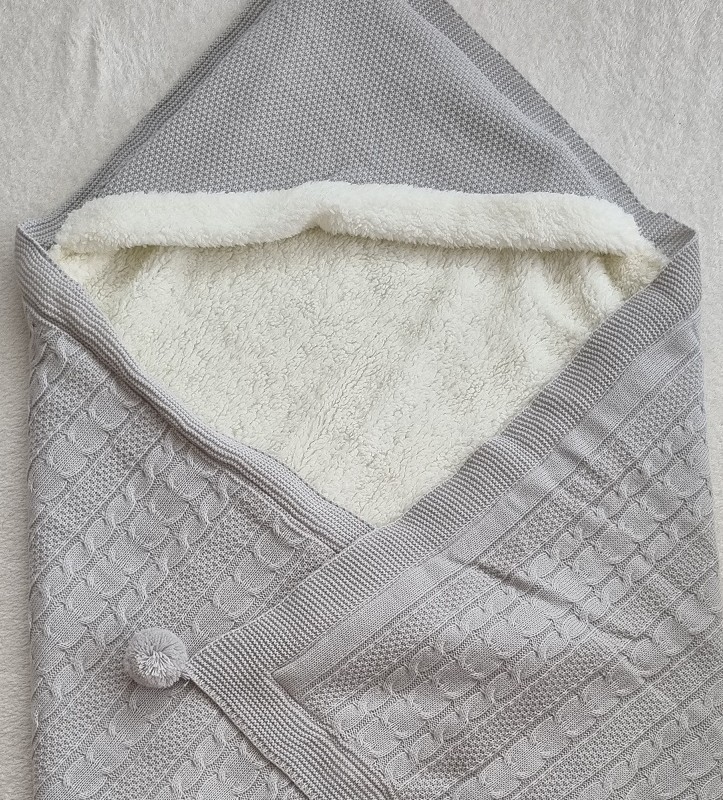 پتوی نوزادی کلاهدار خزدار طوسی