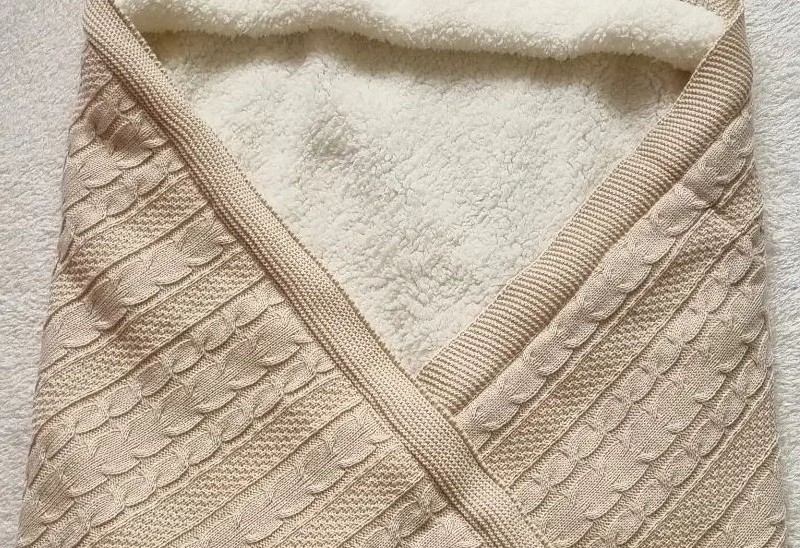 پتوی نوزادی  خزدار کرم بدون کلاه