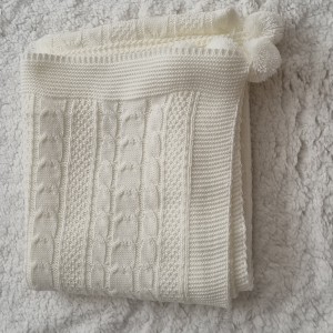 پتو بدون خز وبدون کلاه رنگ شیری