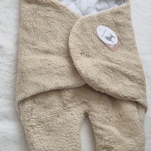 قنداق چسبی کرم